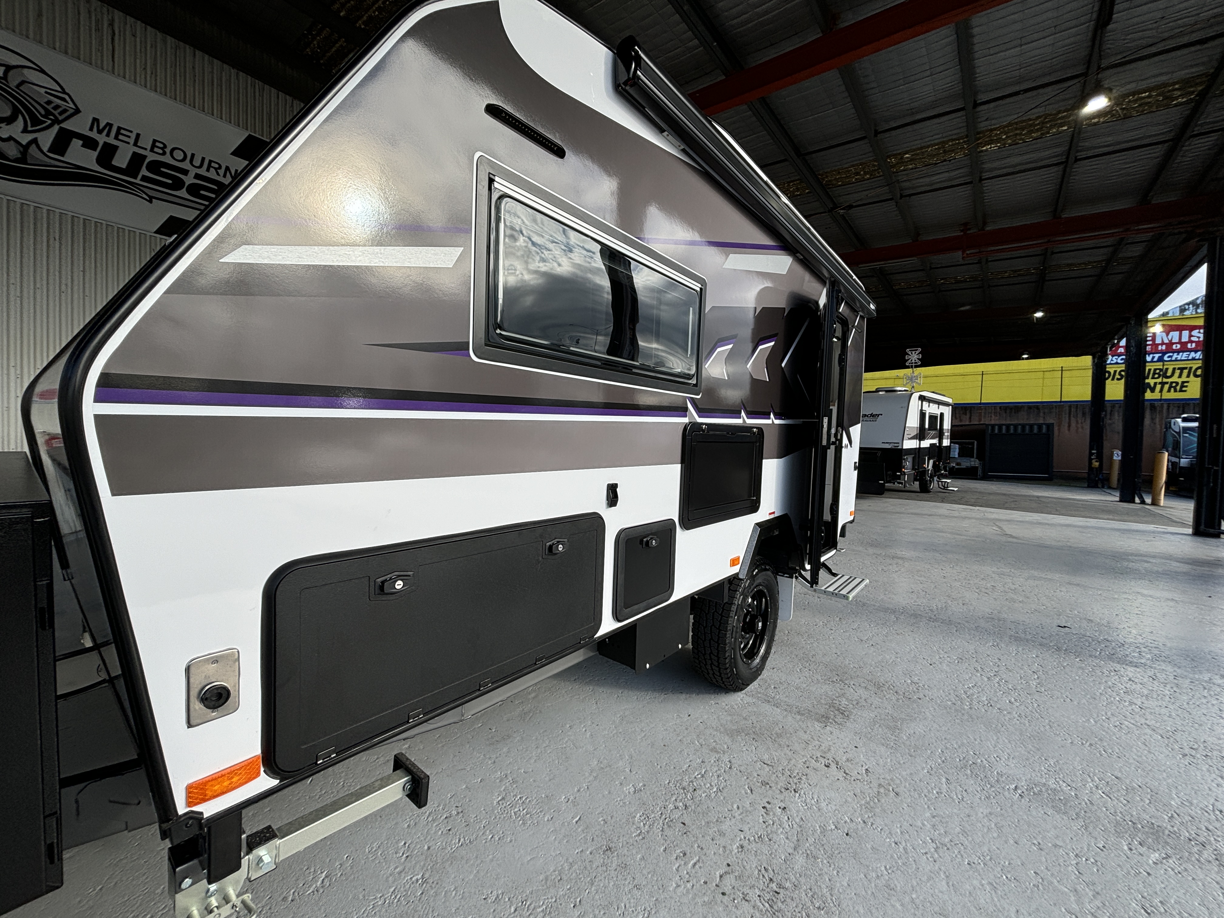 https://hub.caravea.au/storage/caravans/21IC5283/exterior_transparent-5.jpg