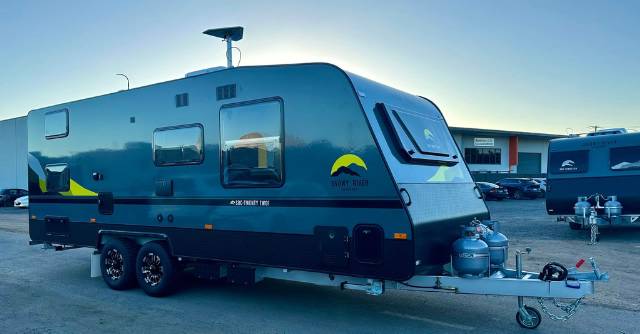 NEW 2024 SNOWY RIVER SRC22F 3 BUNK FAMILY CARAVAN 2 AXLE