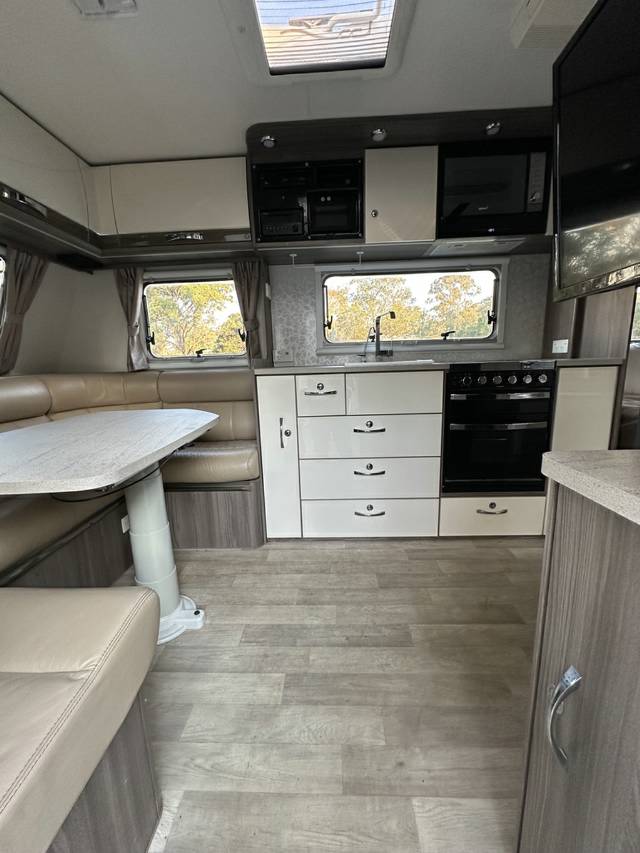 USED 2017 JAYCO SILVERLINE CARAVAN Dual Axle