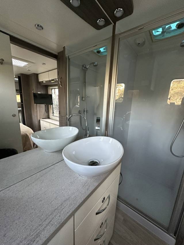 USED 2017 JAYCO SILVERLINE CARAVAN Dual Axle