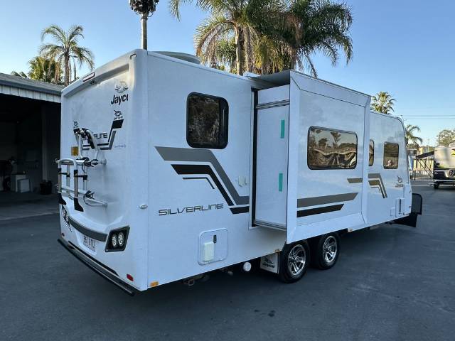 USED 2017 JAYCO SILVERLINE CARAVAN Dual Axle