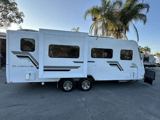 USED 2017 JAYCO SILVERLINE CARAVAN Dual Axle