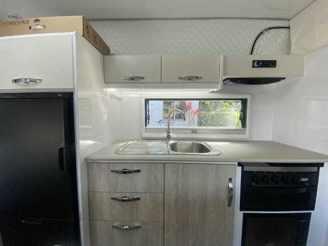 NEW 2024 SNOWYRIVER SRP19F Caravan dual