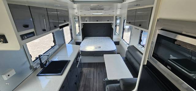 USED 2022 MALIBU RAZOR Caravan