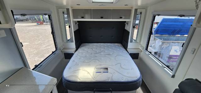 USED 2022 MALIBU RAZOR Caravan