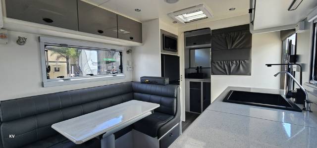 USED 2022 MALIBU RAZOR Caravan