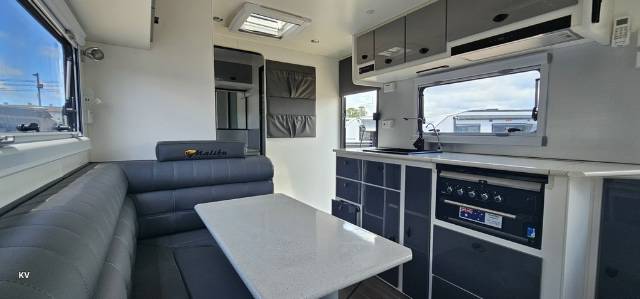 USED 2022 MALIBU RAZOR Caravan