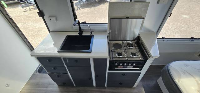 USED 2022 MALIBU RAZOR Caravan