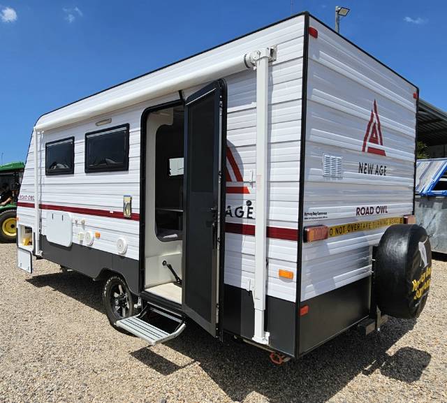 USED 2020 NEW AGE ROAD OWL SEMI OFF ROAD