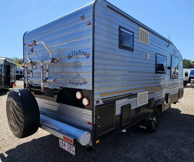 USED 2014 BILLABONG GROVE DROVER 17’6