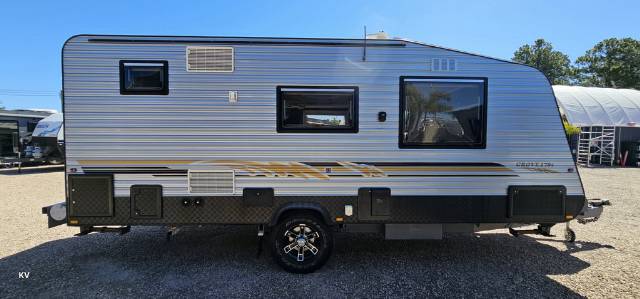 USED 2014 BILLABONG GROVE DROVER 17’6