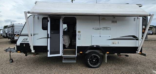 https://hub.caravea.au/storage/caravans/33EC5699/33EC5699-23388-1.jpg