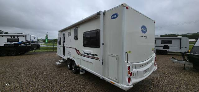 USED 2018 BAILEY RANGEFINDER NEBULA CARAVAN 2 AXLE