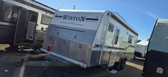 USED 2011 SUNLAND WINTON OFF ROAD CARAVAN 2 AXLE