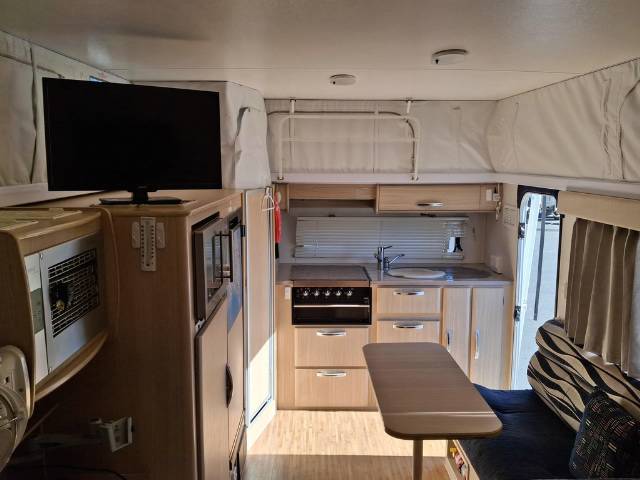 USED 2011 JAYCO DISCOVERY POP TOP 2 AXLE