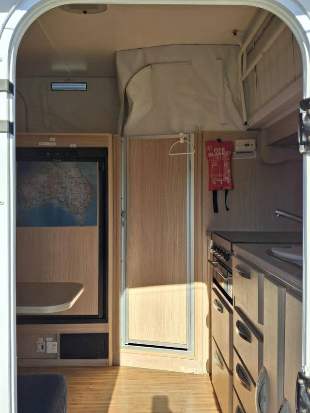 USED 2011 JAYCO DISCOVERY POP TOP 2 AXLE