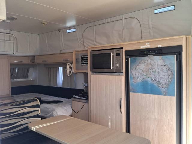 USED 2011 JAYCO DISCOVERY POP TOP 2 AXLE