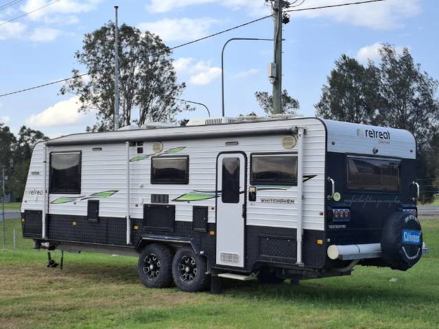 USED 2015 RETREAT WHITEHAVEN CARAVAN 2 AXLES