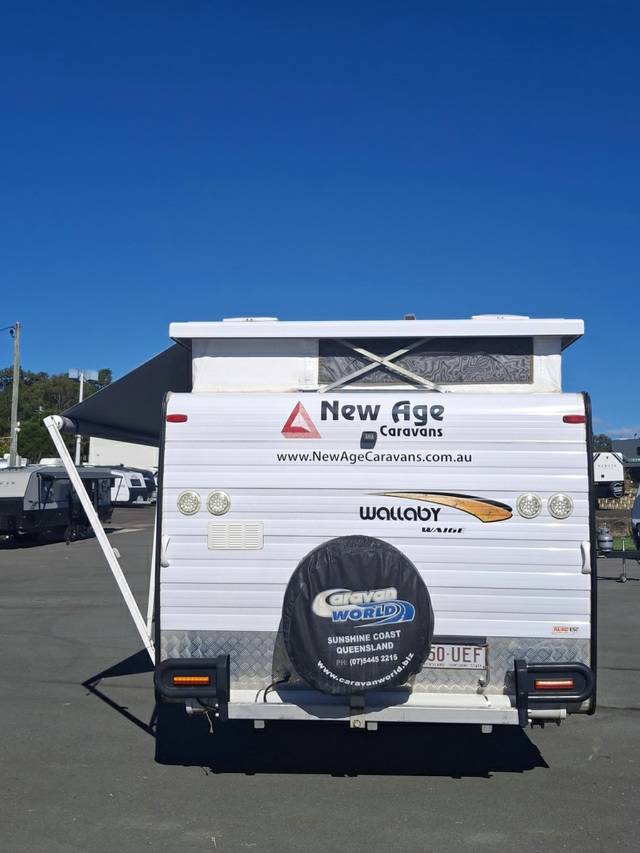 USED 2017 NEW AGE WALLABY POP TOP 1 AXLE