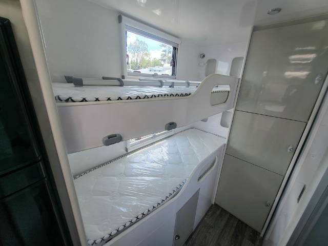 NEW 2024 NEWGEN NG21F 2 BUNK CARAVAN 2 AXLE