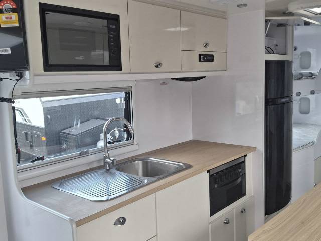 NEW 2024 NEWGEN NG21F 2 BUNKS CARAVAN 2 AXLE