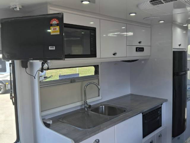 NEW 2024 NEWGEN NG21F 2 BUNK CARAVAN 2 AXLE