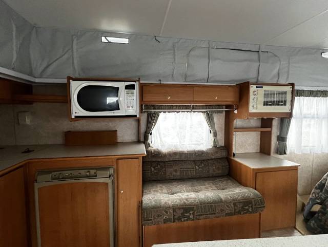 USED 2004 JAYCO FREEDOM POP TOP 2 AXLE