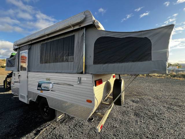 USED 2012 COROMAL EXCEL POP TOP 1 AXLE