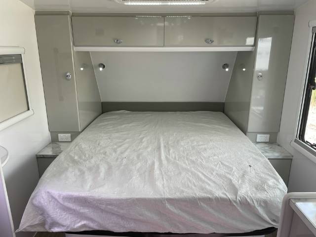 NEW 2024 NEWGEN NG21F 2 BUNK CARAVAN 2 AXLE