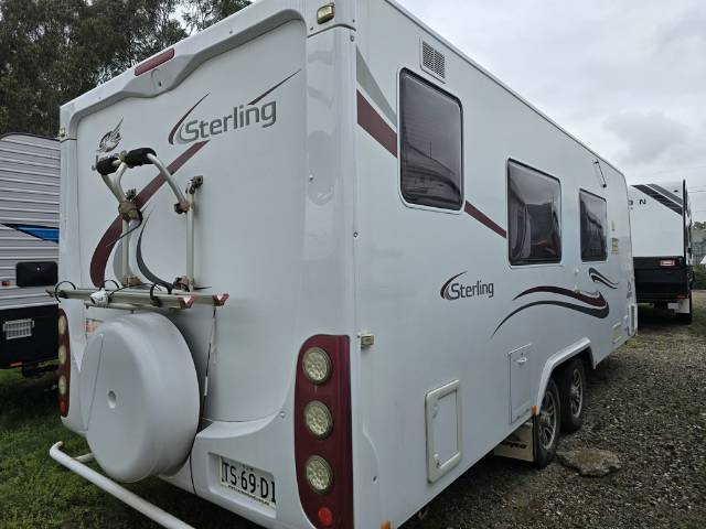 USED 2011 JAYCO STERLING CARAVAN 2 AXLE