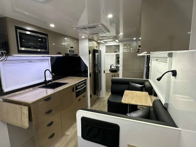 NEW 2023 REGENT DISCOVERER RDC196 CARAVAN 2 AXLE