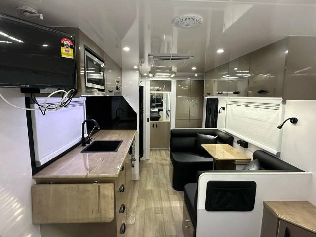 NEW 2023 REGENT DISCOVERER RDC196 CARAVAN 2 AXLE