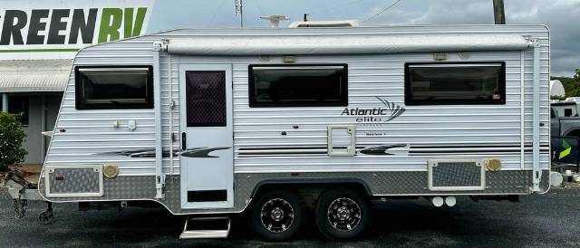 USED 2012 ELITE ATLANTIC CLUB CARAVAN 2 AXLE