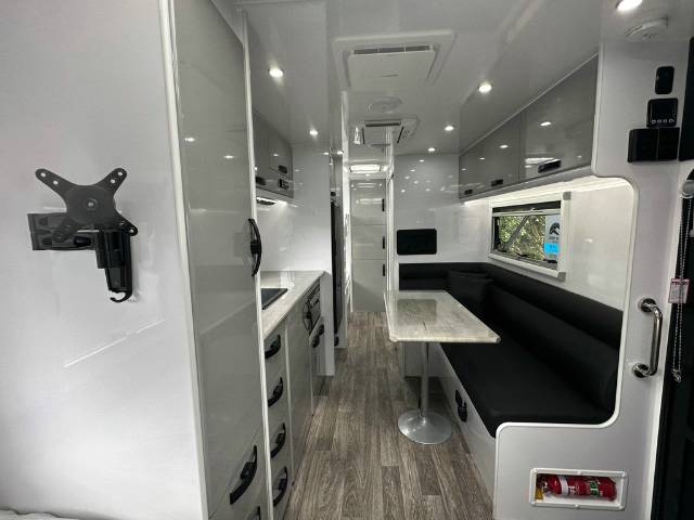 NEW 2024 SNOWY RIVER SRT20F FAMILY CARAVAN 2 AXLE