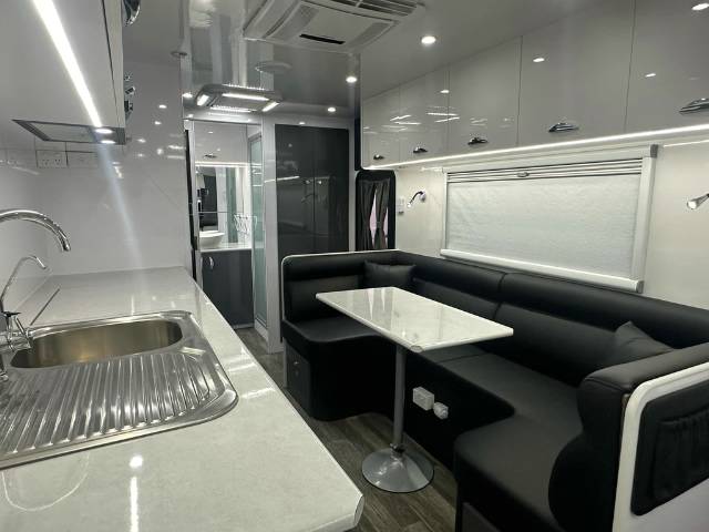 NEW 2023 REGENT DISCOVERER RDC210 CARAVAN 2 AXLE