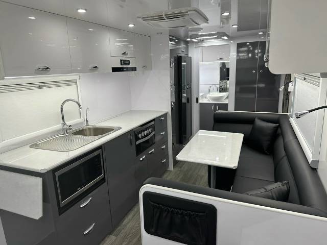 NEW 2023 REGENT DISCOVERER RDC210 CARAVAN 2 AXLE