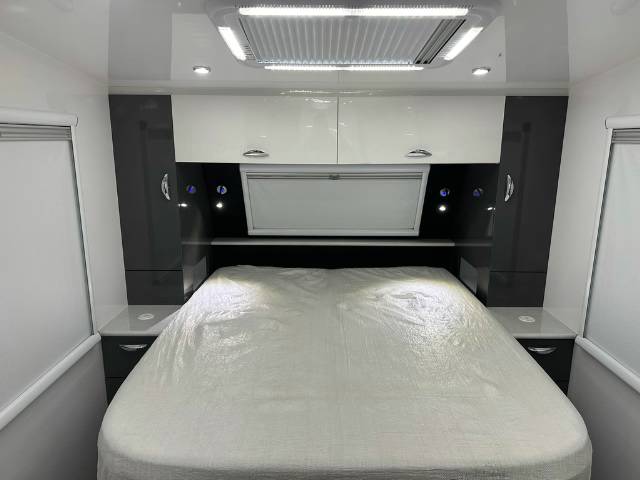 NEW 2023 REGENT DISCOVERER RDC210 CARAVAN 2 AXLE