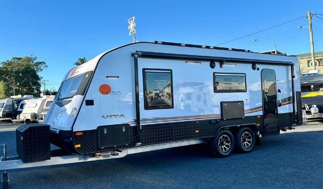 USED 2019 NOVA VITA SIDE CLUB CARAVAN 2 AXLE