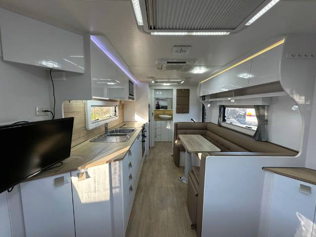 USED 2019 NOVA VITA SIDE CLUB CARAVAN 2 AXLE