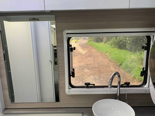 NEW 2024 AVIDA ESPERANCE C7844 SL MOTOR HOME MOTORHOME