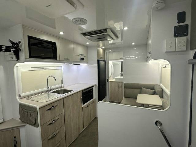 NEW 2024 SNOWY RIVER SRT18 MULTI TERRAIN CARAVAN 1 AXLE