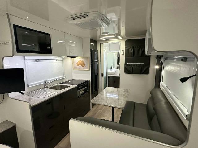 USED 2022 COROMAL SOUL SEEKER CARAVAN 1 AXLE