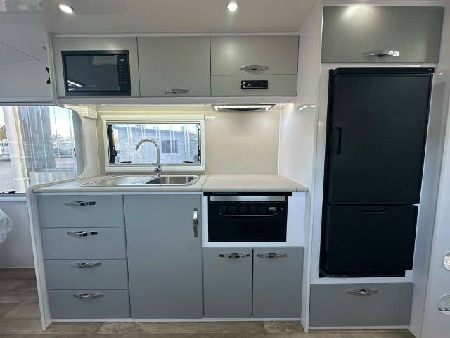 NEW 2024 SNOWY RIVER SRC22F FAMILY 3 BUNK CARAVAN 2 AXLE