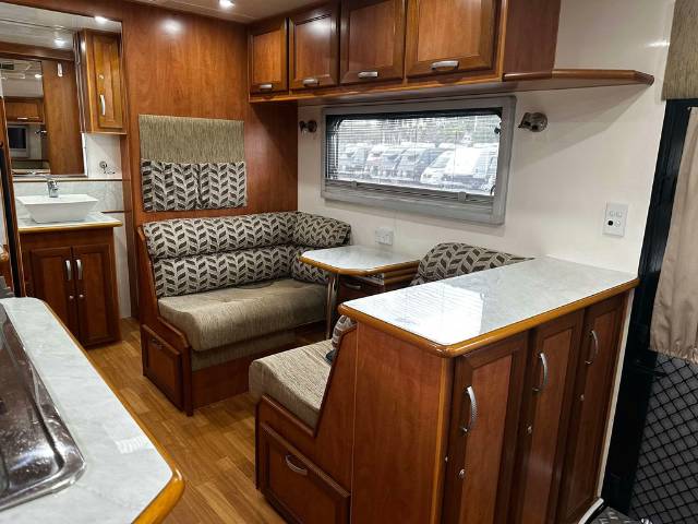 USED 2013 KINGDOM KENSINGTON CARAVAN 2 AXLE