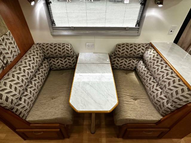 USED 2013 KINGDOM KENSINGTON CARAVAN 2 AXLE