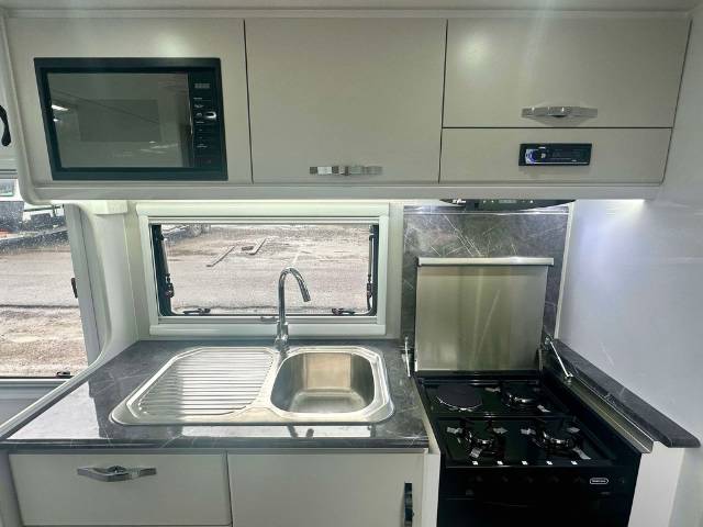 NEW 2024 SNOWY RIVER SRC22F 3 BUNK CARAVAN 2 AXLE