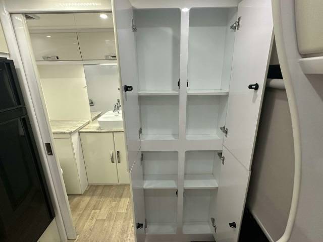 USED 2021 SNOWY RIVER SRC-21 PANTRY CARAVAN 2 AXLE