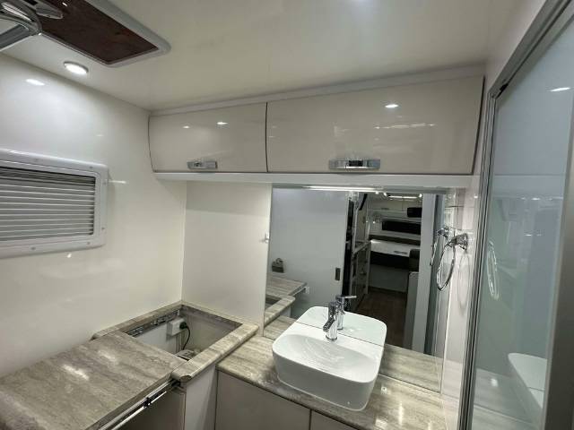 USED 2021 SNOWY RIVER SRC-21 PANTRY CARAVAN 2 AXLE