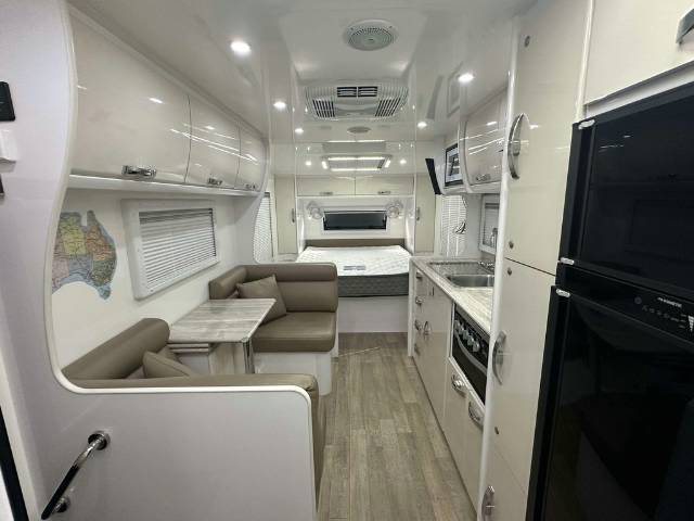 USED 2021 SNOWY RIVER SRC-21 PANTRY CARAVAN 2 AXLE