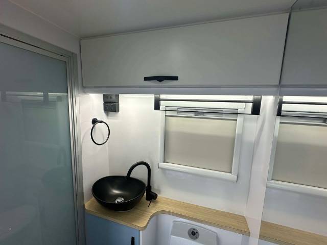 NEW 2024 SNOWY RIVER SRT22F 3 BUNK CARAVAN 2 AXLE